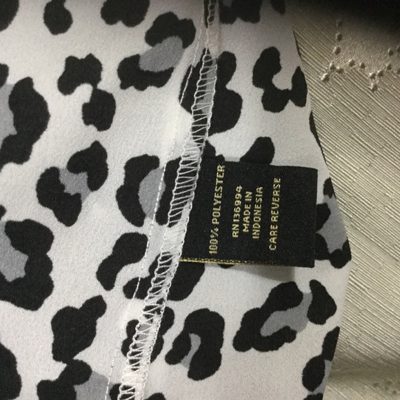 Milano gray Leopard print sleeveless top Medium - Picture 5 of 7